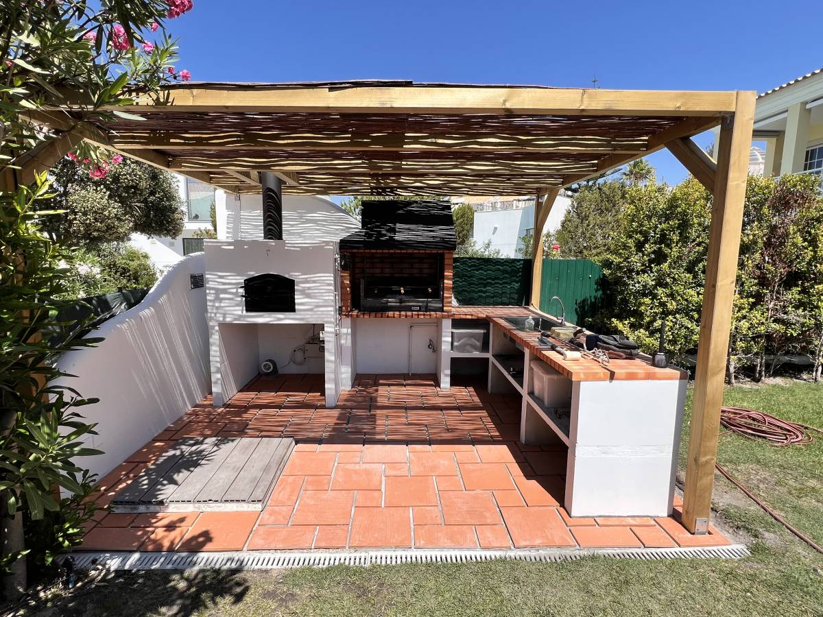 OldNewHouse - Caldas da Rainha - Manutenção e Reparação de Toldos