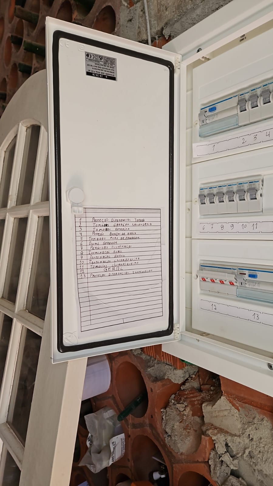 Edson Eletricas e manutenção - Seixal - Problemas Elétricos e de Cabos