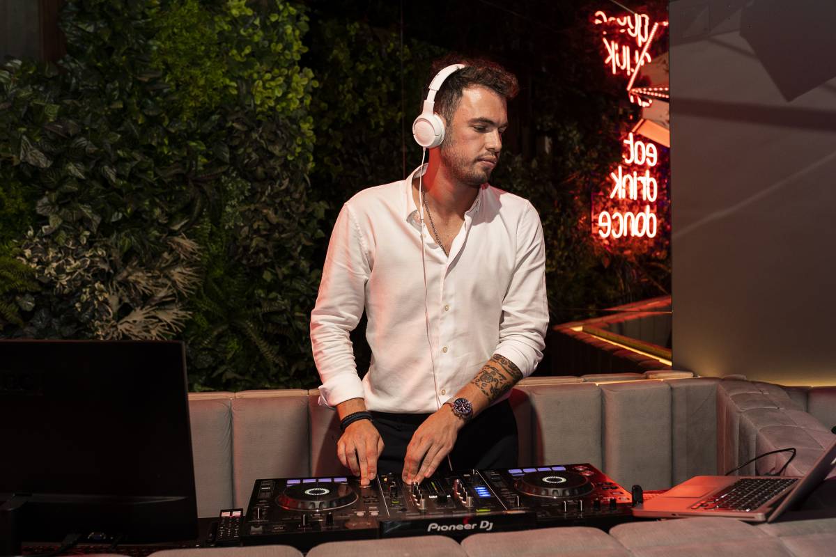 Miguel Gomes (dj mike) - Matosinhos - DJ para Festas e Eventos