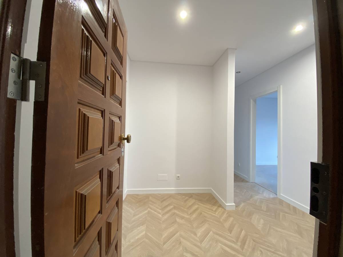 OldNewHouse - Caldas da Rainha - Calafetagem