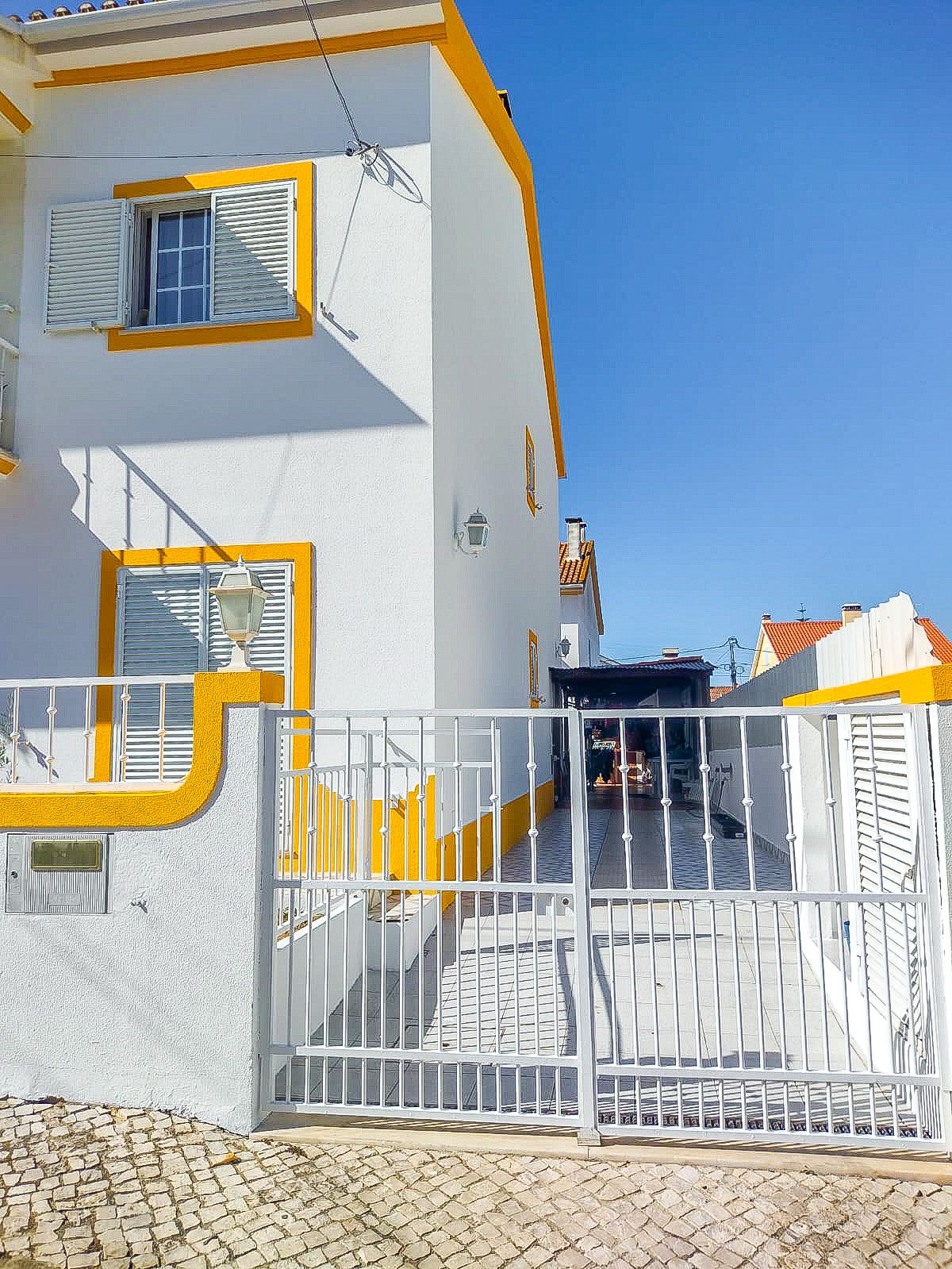 Scapinello Remodelação e construções - Seixal - Janelas e Portadas