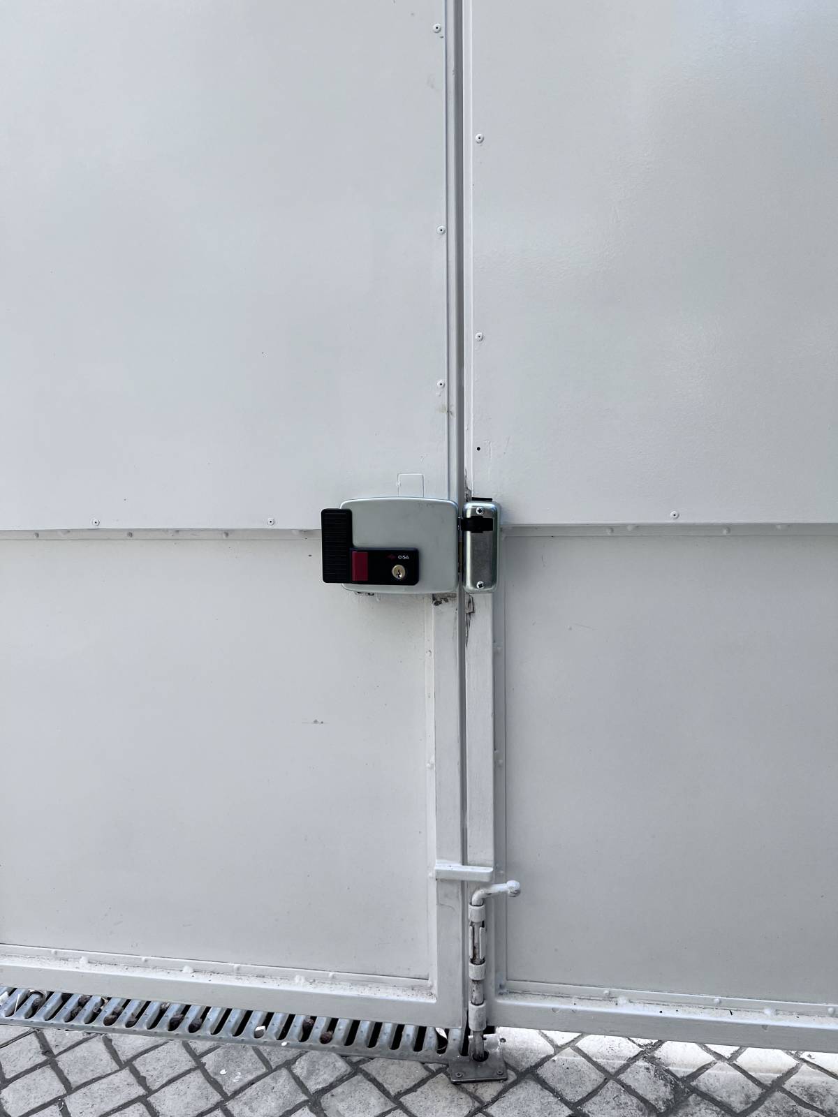 OldNewHouse - Caldas da Rainha - Instalação de Cobertura de Pátio