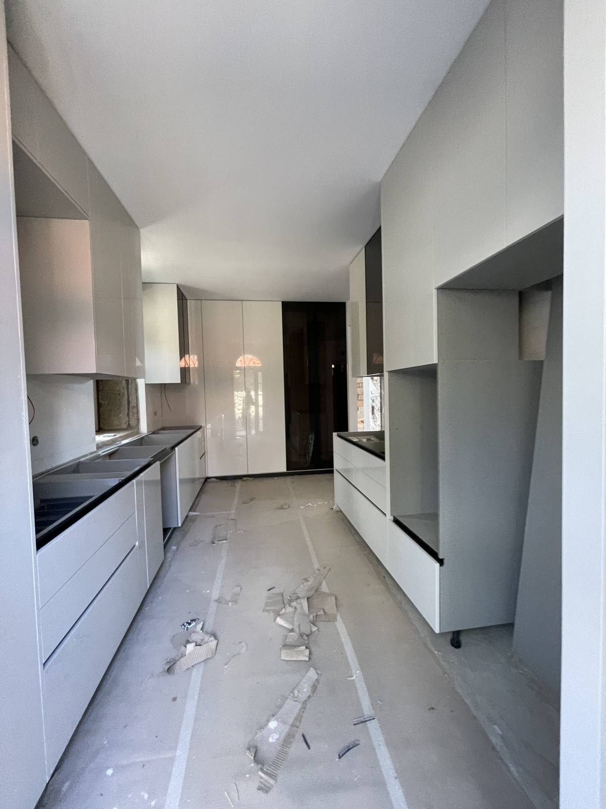 Zeeman Construçoes - Barcelos - Fitnessgeräte montieren