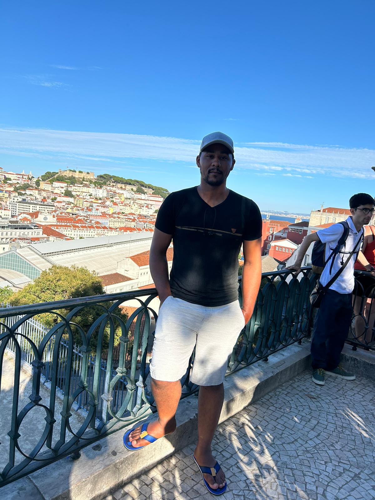 Jeziel - Lisboa - Remodelação de Armários