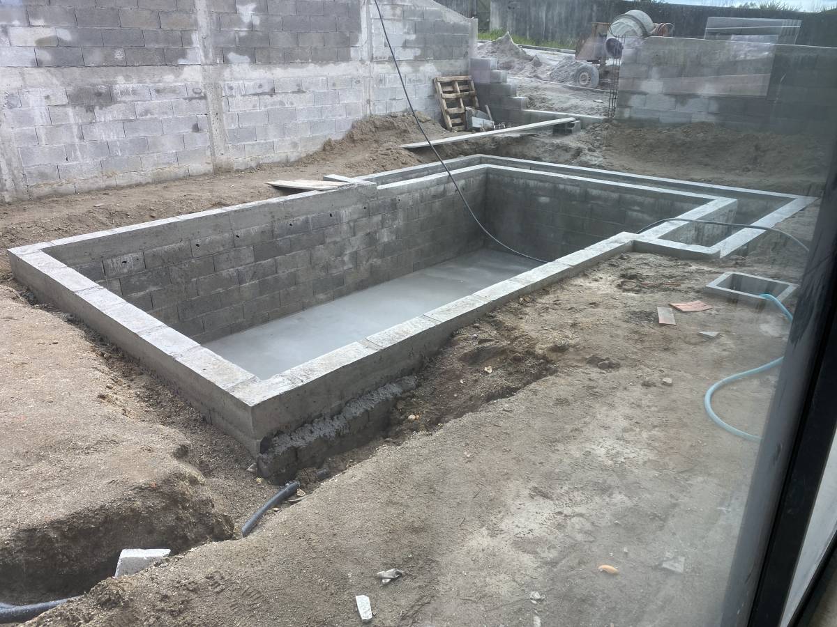 Obras e Bricolas - Braga - Elektrogeräte montieren