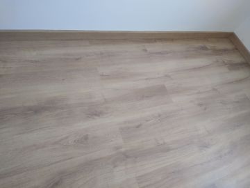Scapinello Remodelação e construções - Seixal - Montagem de Mesa de Bilhar
