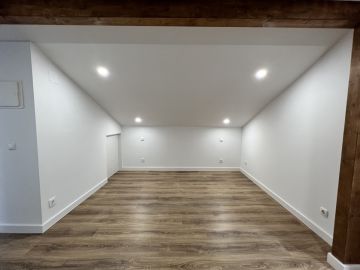 OldNewHouse - Caldas da Rainha - Reparação e Texturização de Paredes de Pladur