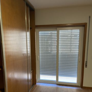 JLRS Caixilharia - Vila Nova de Gaia - Window Blinds Installation or Replacement