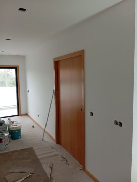 Ál pinturas. - Maia - Innenanstrich