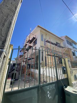 OldNewHouse - Caldas da Rainha - Reparação de Papel de Parede