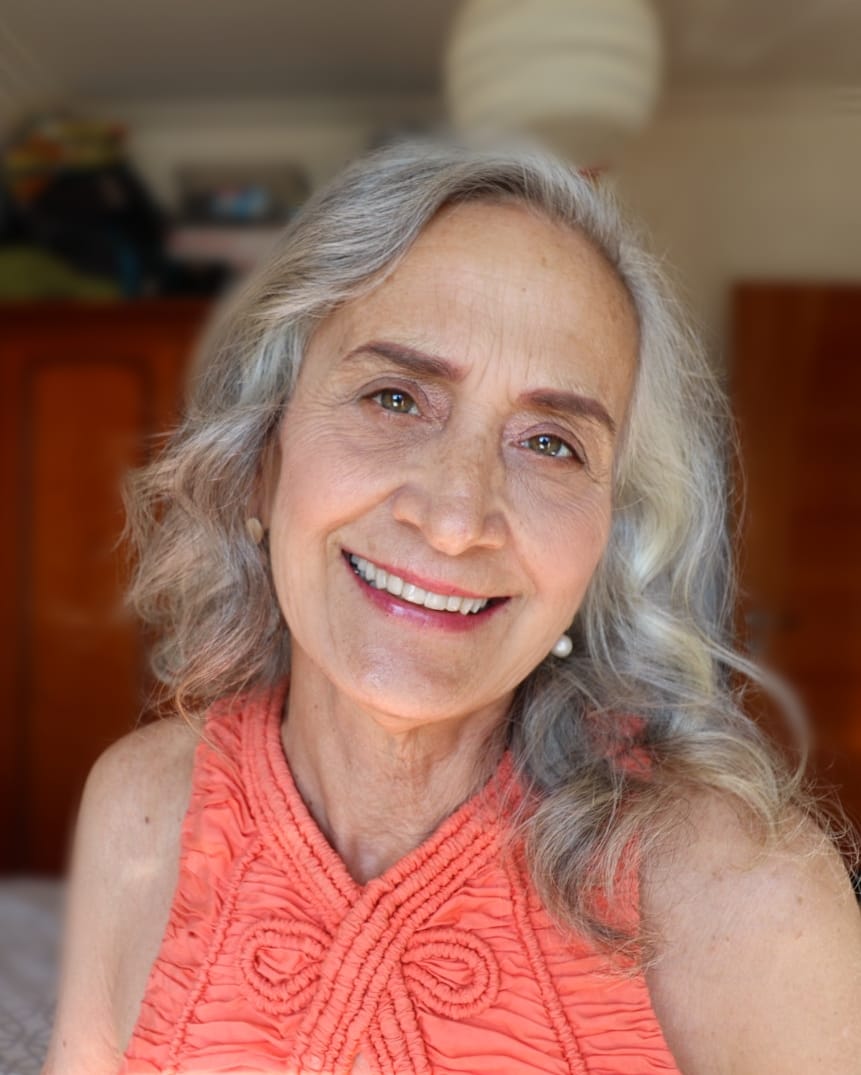 Dra. Eleonora Otal - Águeda - Dental Care