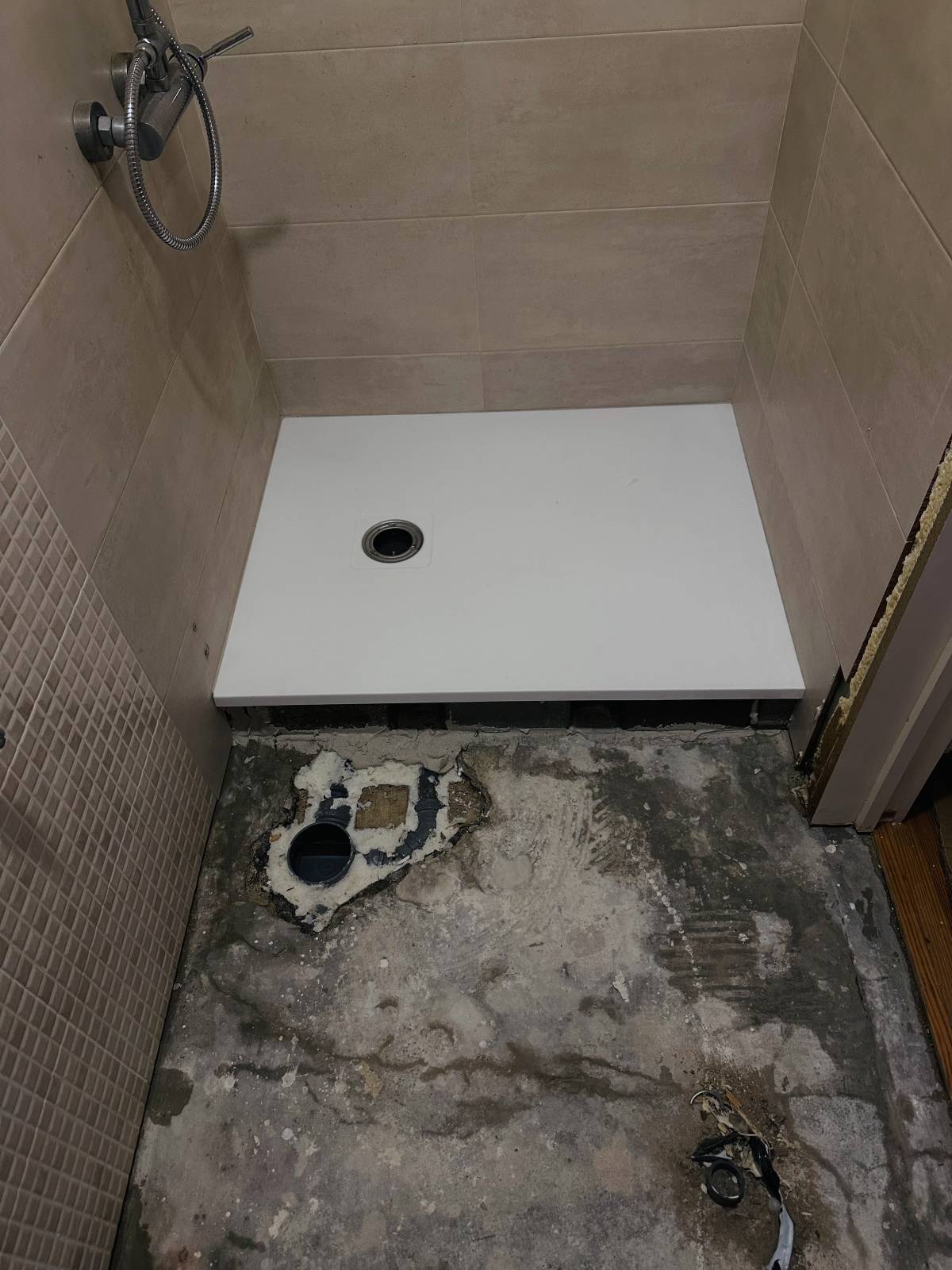 GB  CANALIZAÇÃO E REMODELAÇÕES - Porto - Ventilator montieren