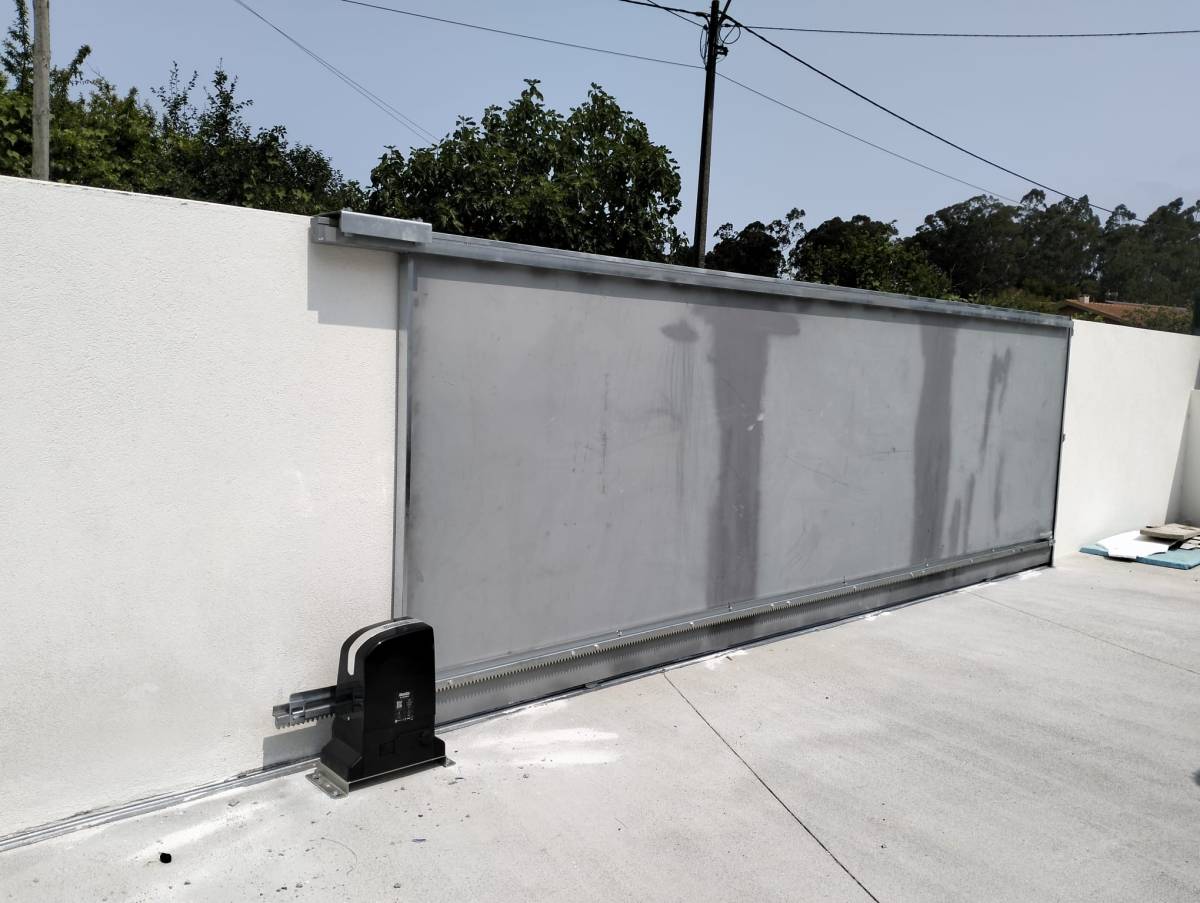 Pro-Eletricity - Eletricidade e Segurança Eletrónica - Santa Maria da Feira - Arranjo de Disjuntor ou Caixa de Fusíveis