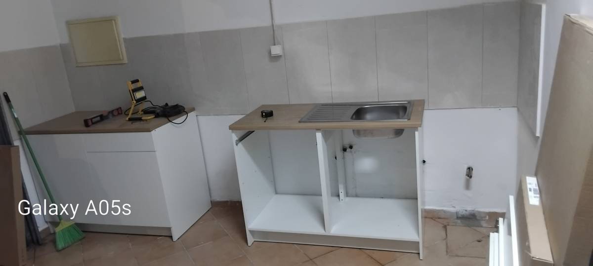 Thiago Miranda - Cascais - Crib Assembly