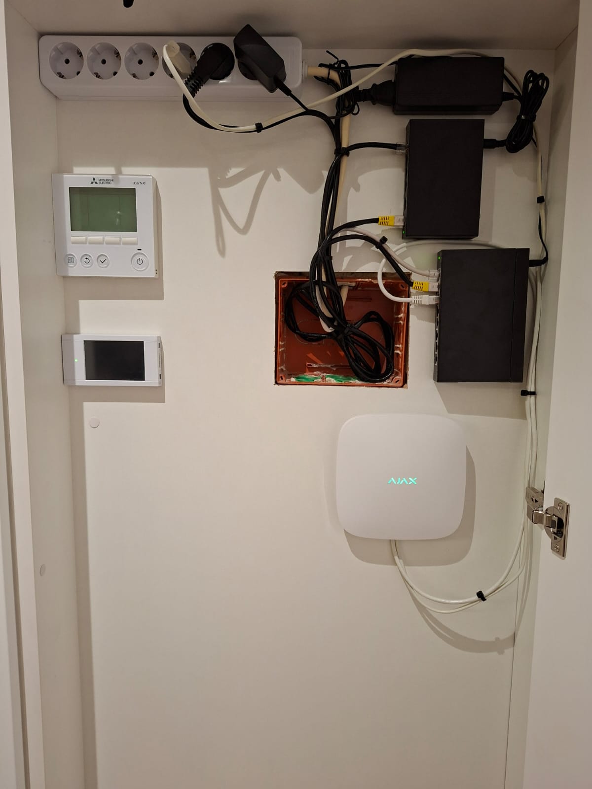 Pro-Eletricity - Eletricidade e Segurança Eletrónica - Santa Maria da Feira - Instalação de Disjuntor ou Caixa de Fusíveis