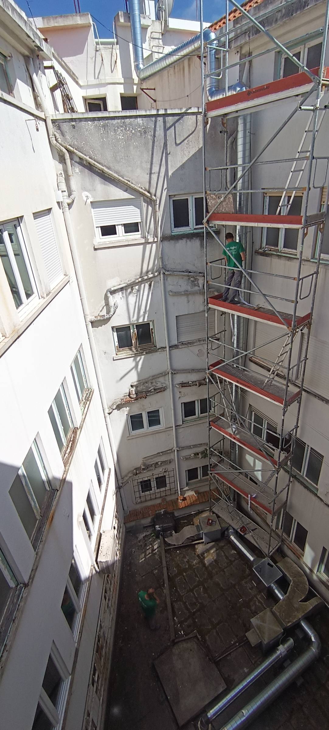 Miquéias Silva técnico certificado - Cascais - Instalação ou Substituição de Tubagem de Ventilação