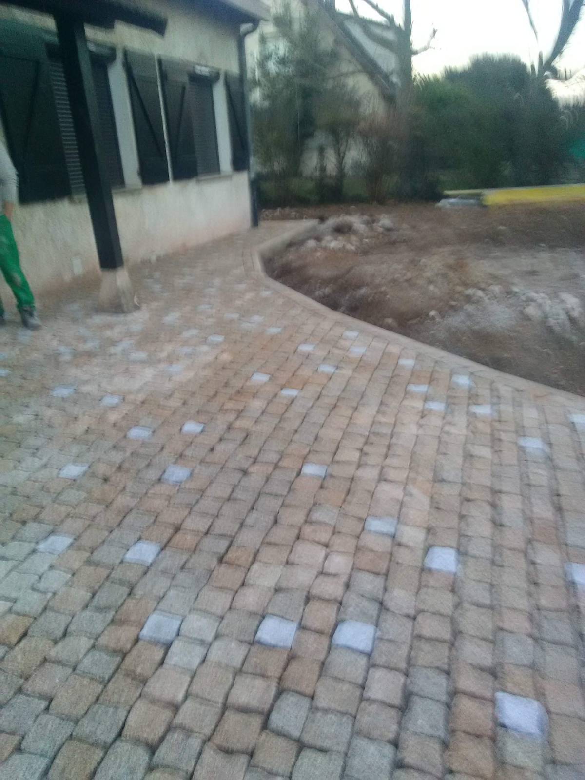 Silva Invicta Construções lda - Matosinhos - Stone or Tile Flooring Installation