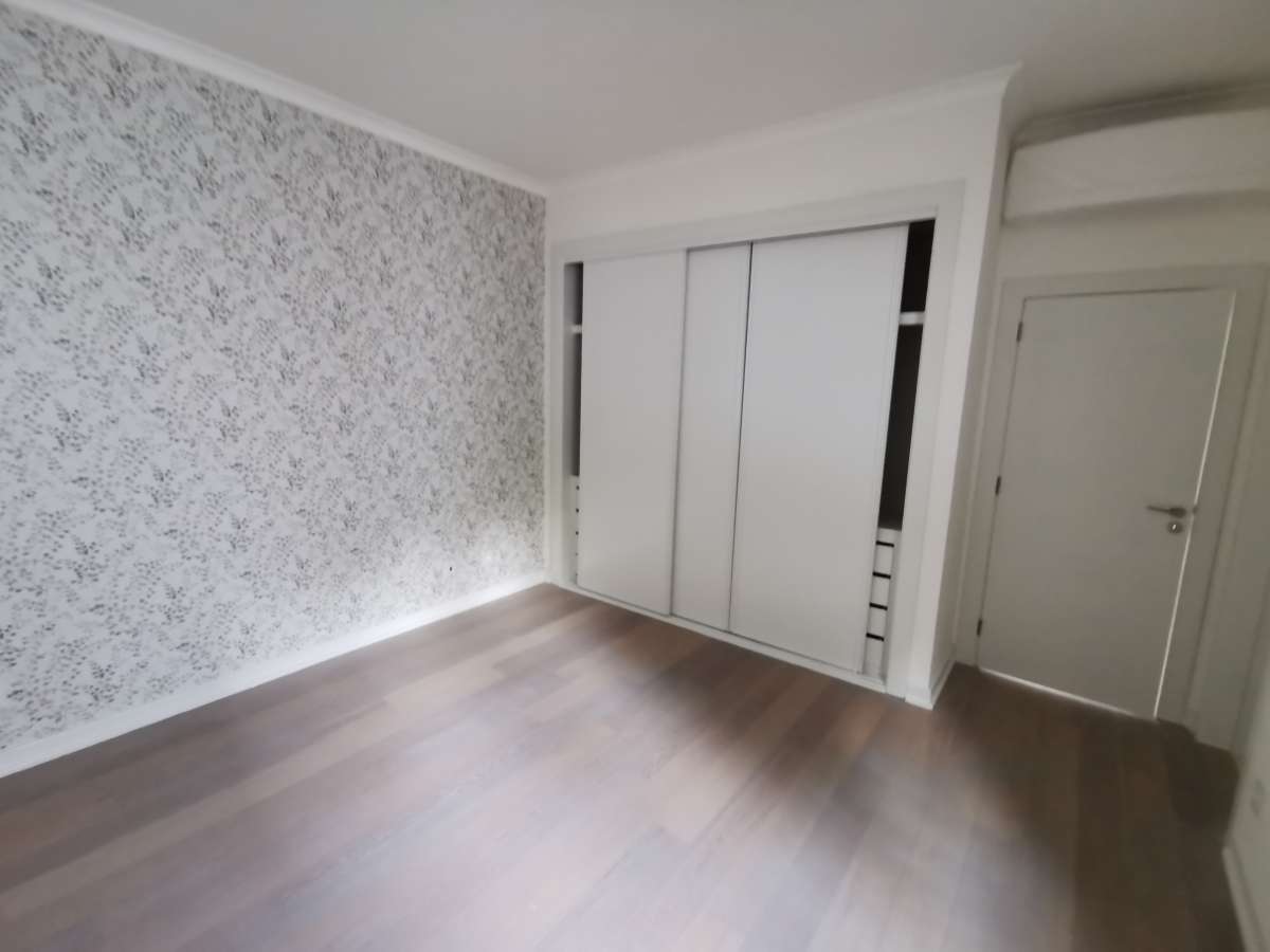 ALMAWORKS - Oeiras - Interior Wall Addition