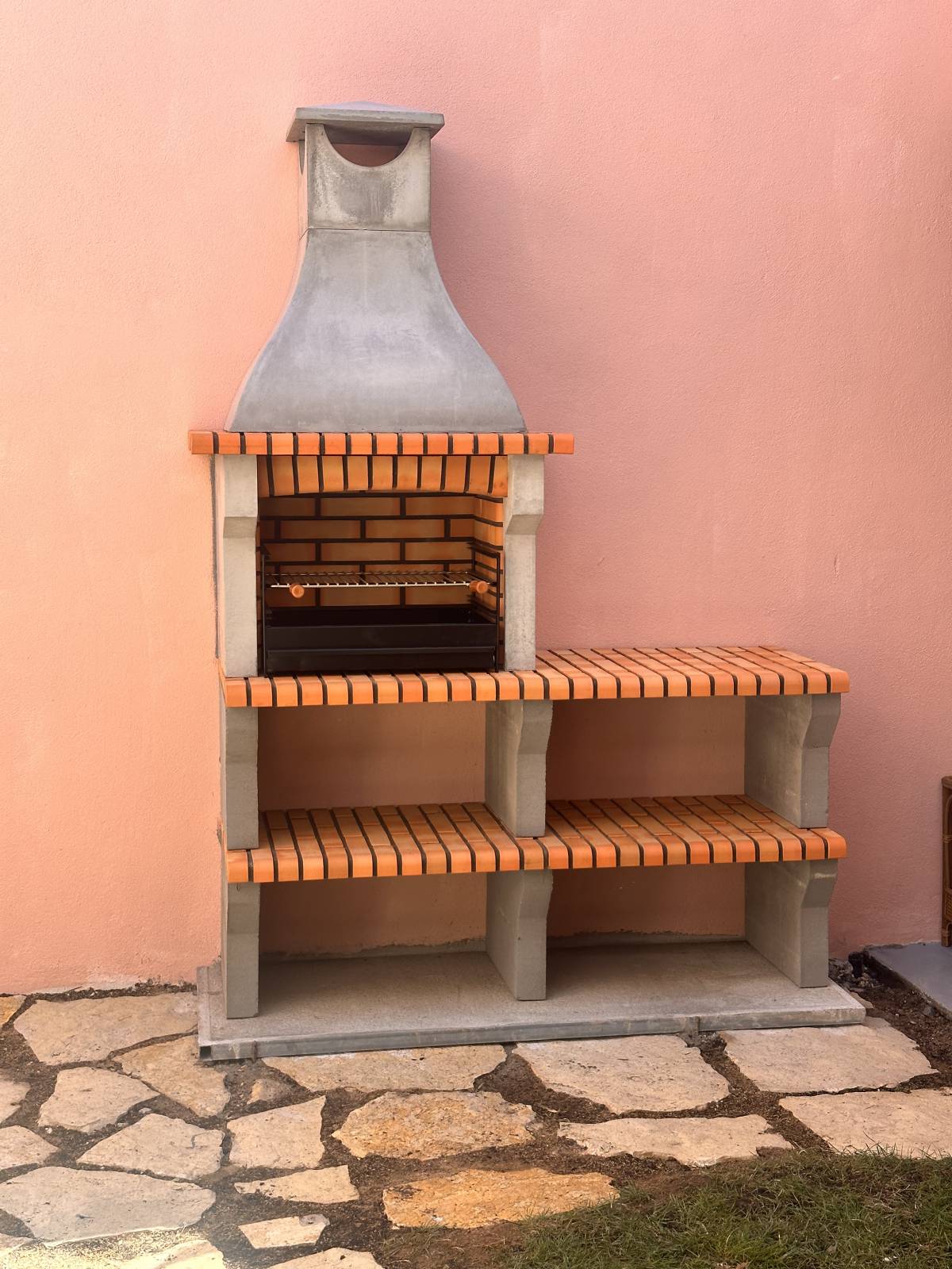 Outdoor Equipment / Furniture Assembler
