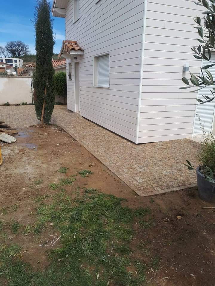 Silva Invicta Construções lda - Matosinhos - Dog Fence Installation