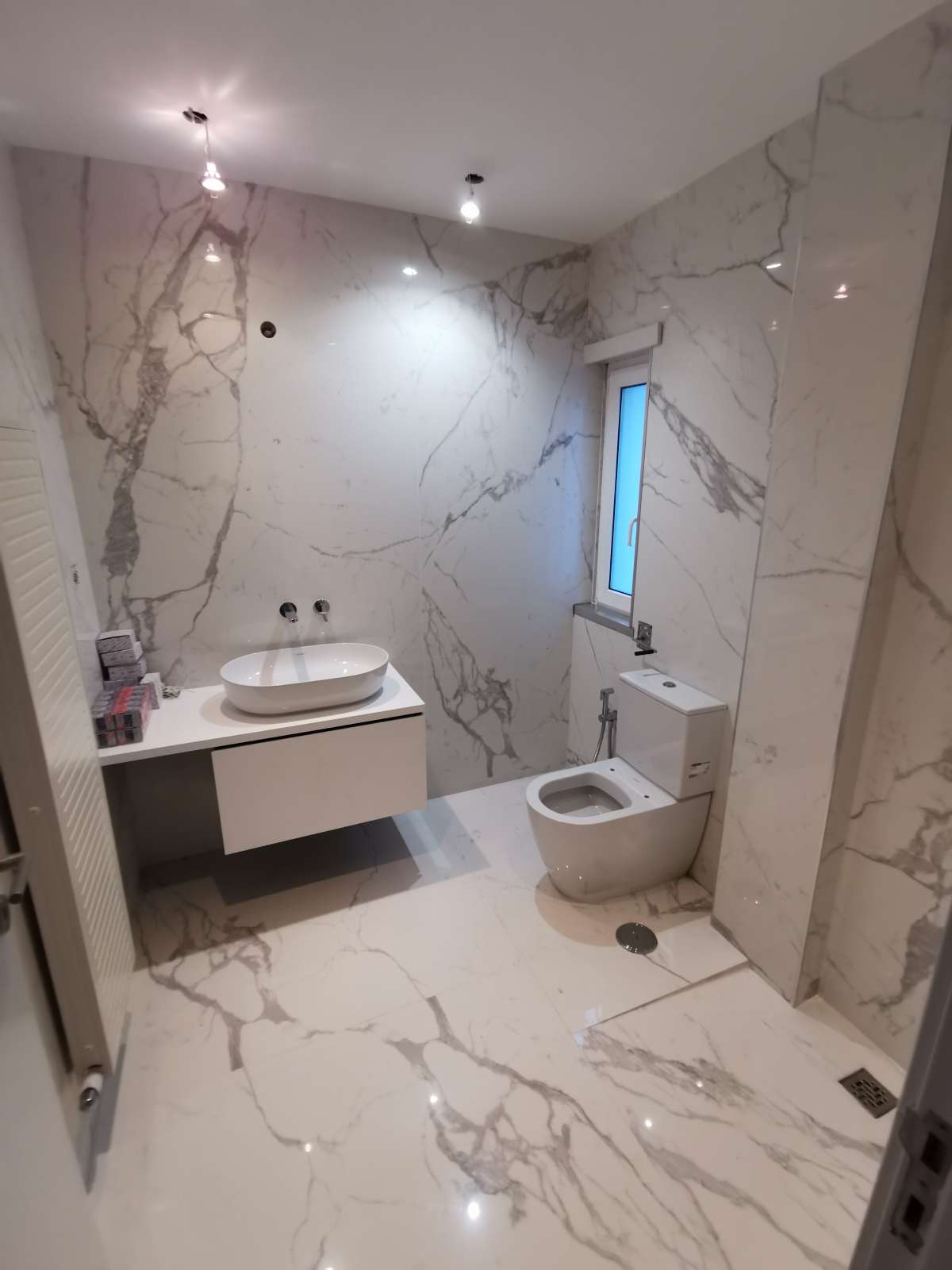 ALMAWORKS - Oeiras - Construction and Building Services