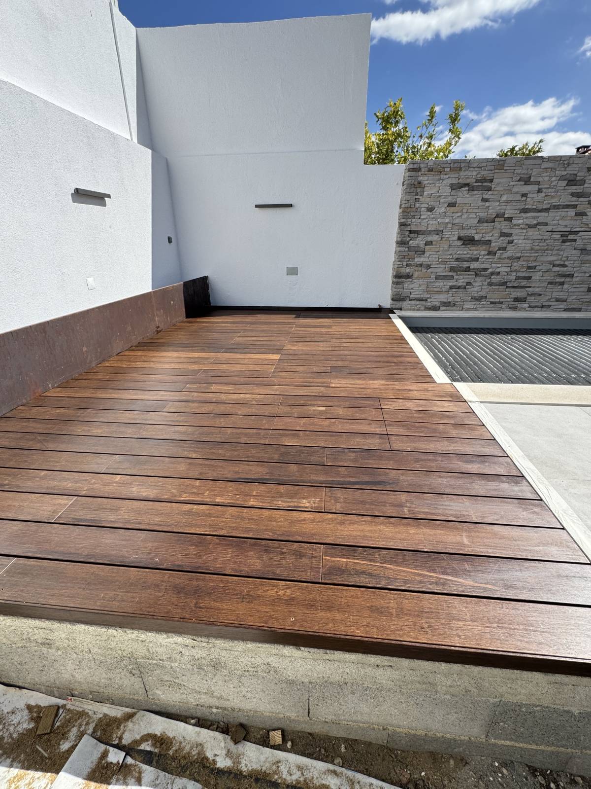 Marcos Porto Limitada - Torres Vedras - Pool Table Assembly