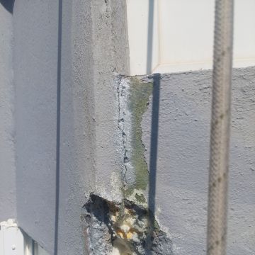 Alpinista trabalho em altura - Amadora - Suspensão de Quadros e Instalação de Arte