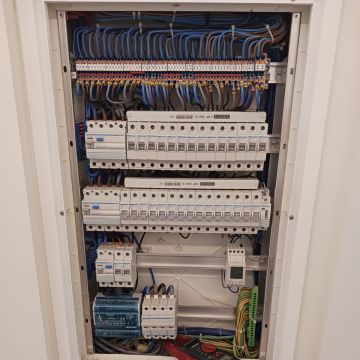Claudio - Oeiras - Electricista