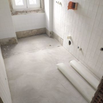 Dmar Obras - Vila Nova de Gaia - Concrete Flooring Installation
