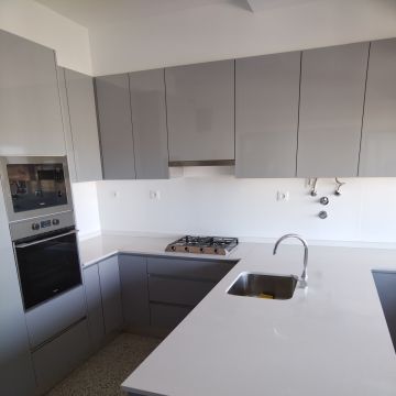 Nuno - Lisboa - Cabinet Refacing