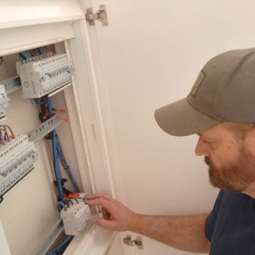 Claudio - Oeiras - Problemas eléctricos y de cableado