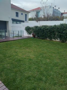 DreamGardens - Torres Vedras - Rasenmähen und Schneiden (einmalig)