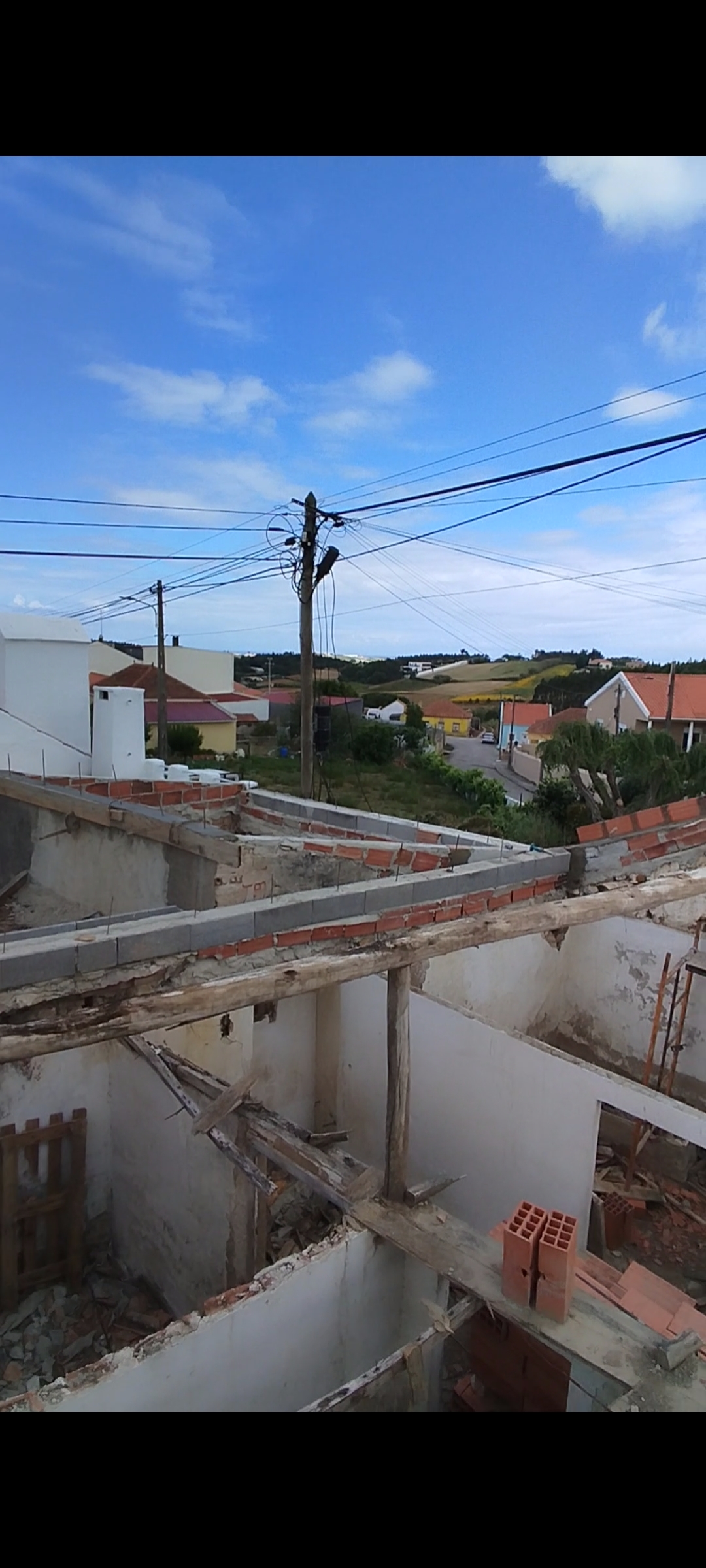 Alex Gomes - Lourinhã - Siding Installation, Repair, or Removal