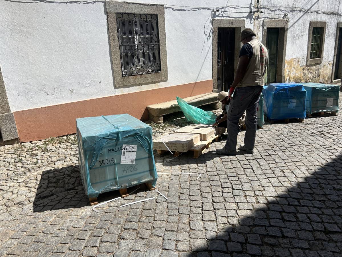Vladmir Fonseca - unipessoal,Lda - Loures - Revestimento de Parede em Madeira