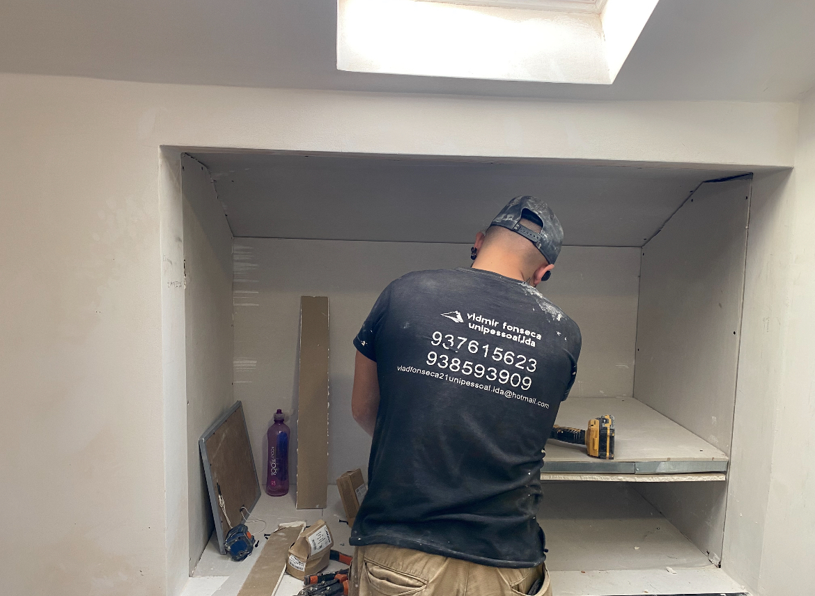 Vladmir Fonseca - unipessoal,Lda - Loures - Stone or Tile Flooring Installation
