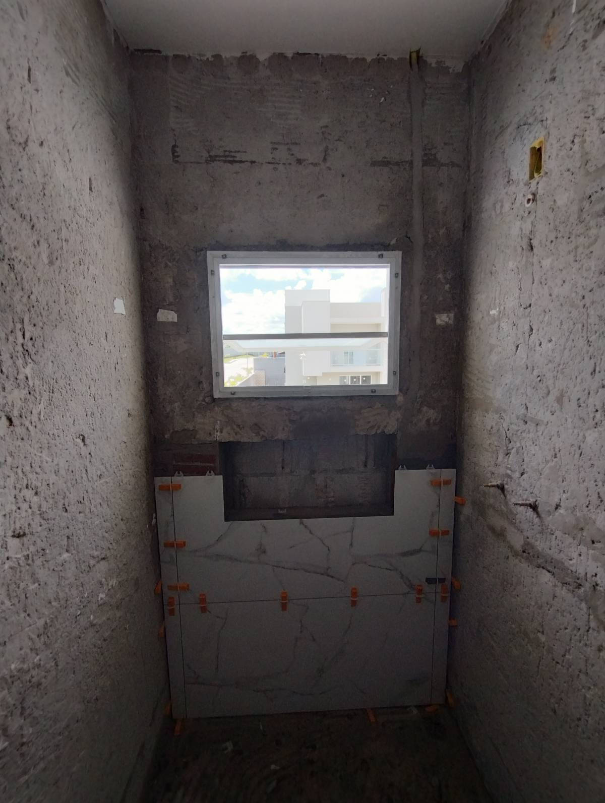 LC Acabamenttos - Torres Vedras - Tile Installation
