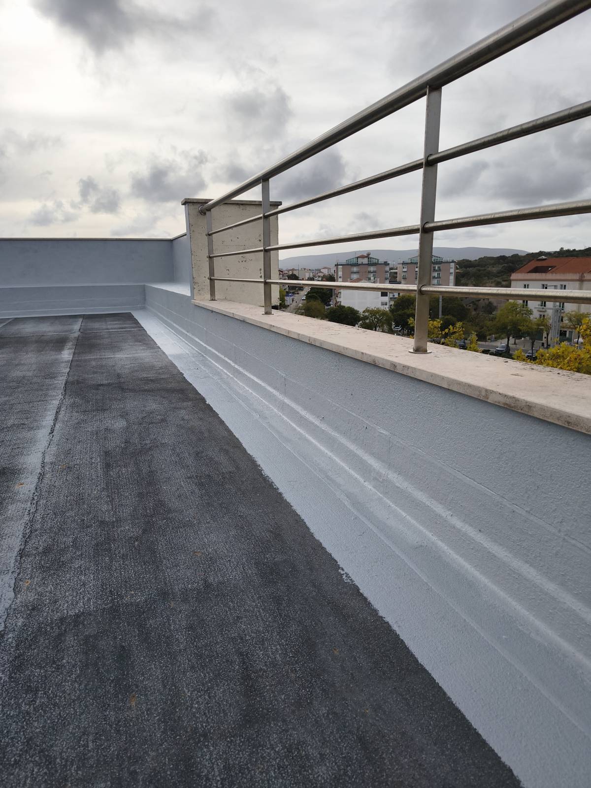 VIEIRA HOME FIX - Torres Novas - Baumstumpf oder -wurzel wegfräsen und entfernen