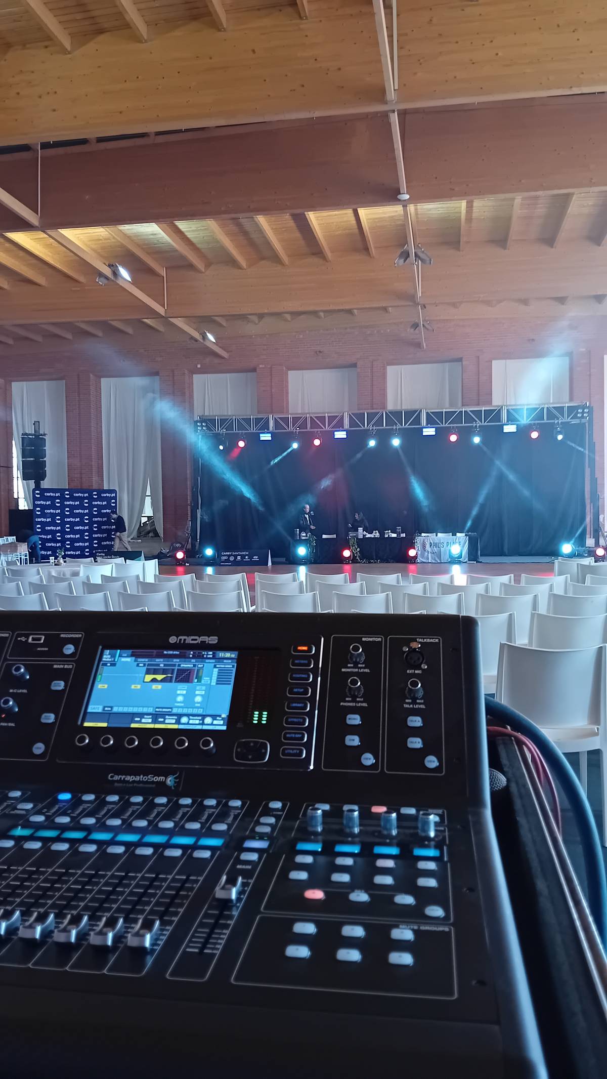 Carrapatosom - Cartaxo - Aluguer de Equipamento de Vídeo para Eventos