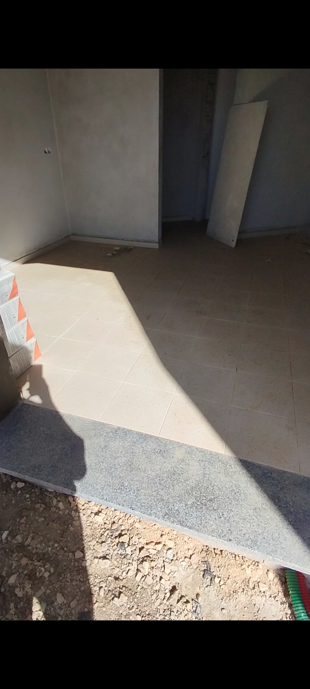 Alex Gomes - Lourinhã - Stone or Tile Flooring Installation