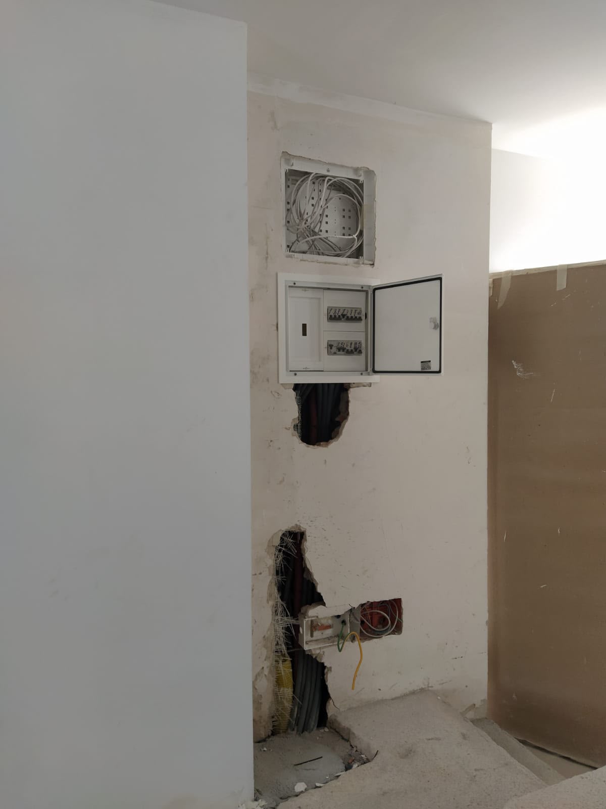 Dima Serviços Elétricos - Vila Nova de Famalicão - Instalação de Ventoinha