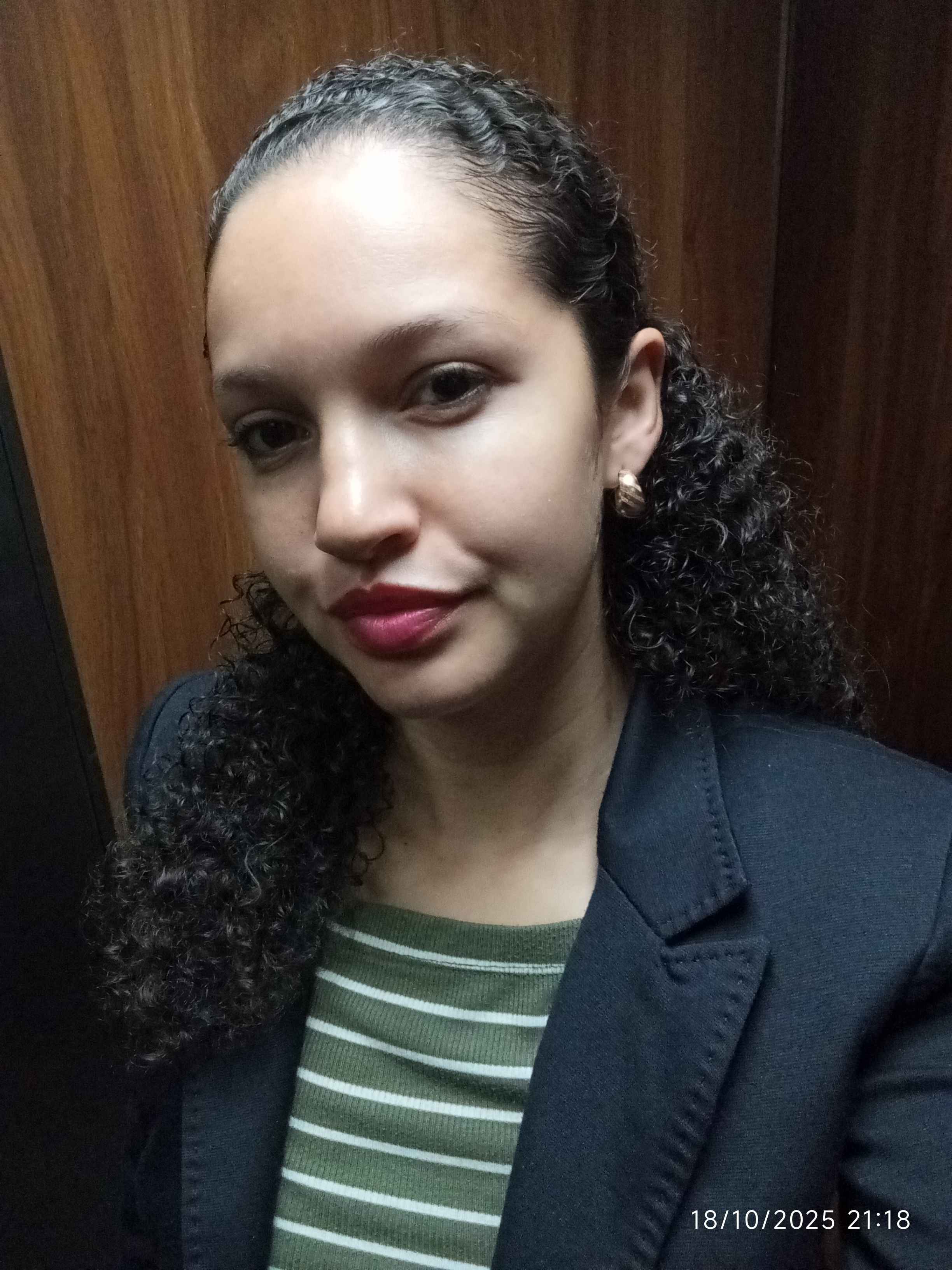 Vivian Cardoso - Vila Nova de Gaia - Soporte administrativo