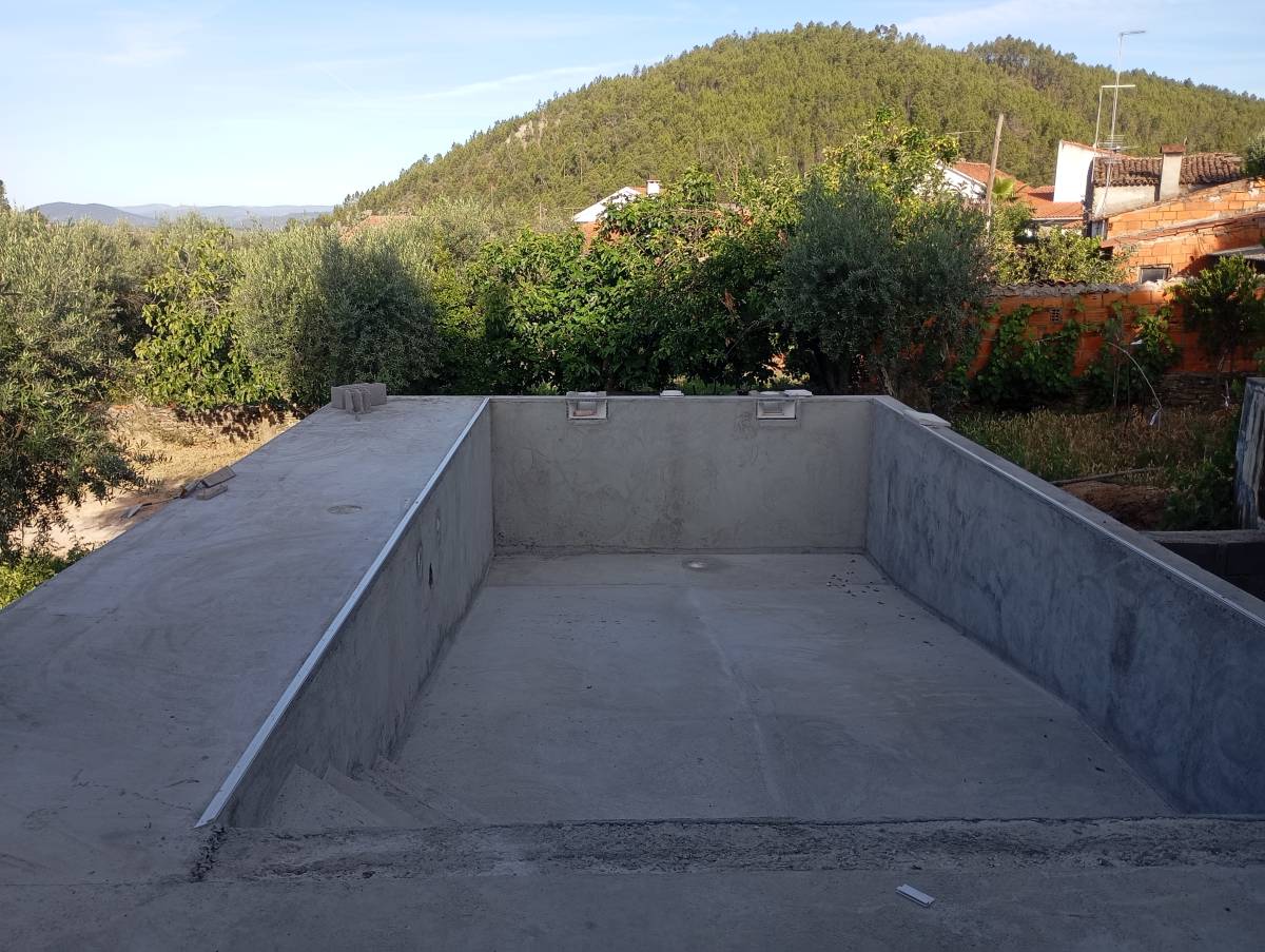 AConstruções - Pedrógão Grande - Siding Installation, Repair, or Removal