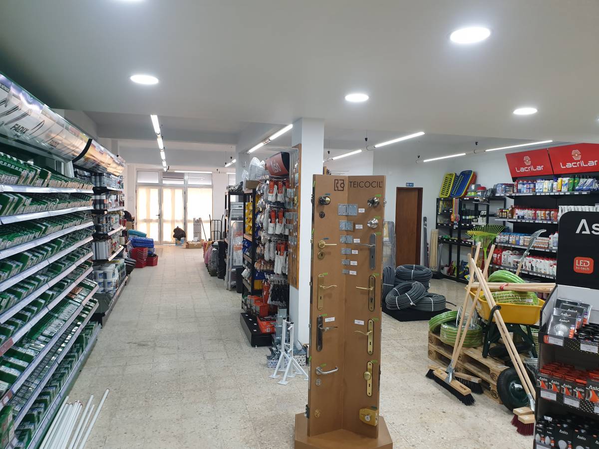 Perfil Urbano - Caldas da Rainha - Montagem de Mesa de Bilhar
