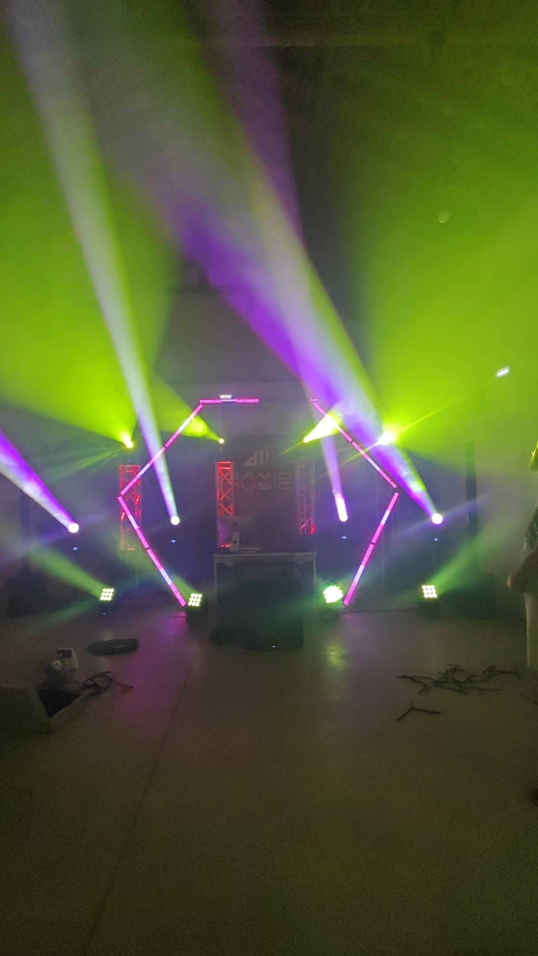 DavidMusic Events - Sintra - Aluguer de Equipamento de Iluminação para Eventos
