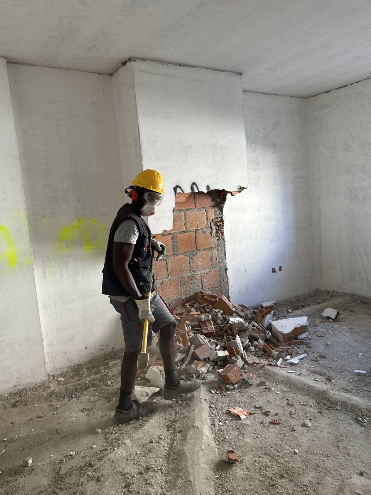 Vladmir Fonseca - unipessoal,Lda - Loures - Construção de Piscina Abaixo do Solo