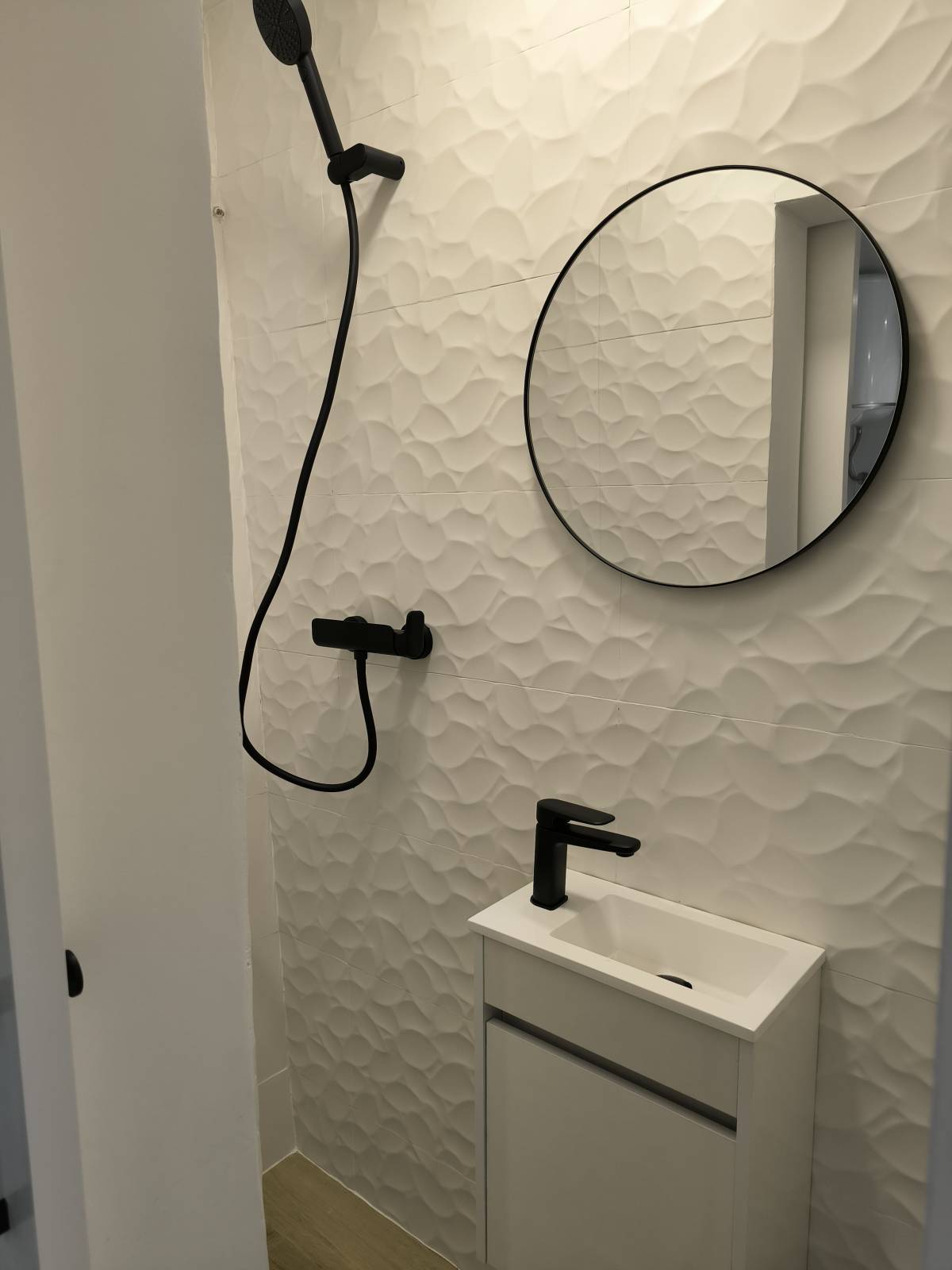 x-design - Portimão - Stone or Tile Flooring Installation