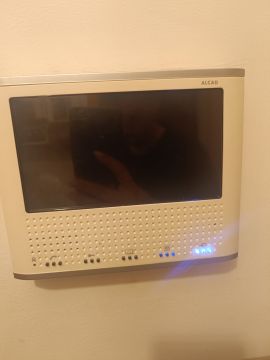 Instalação e Reparação de Intercomunicadores