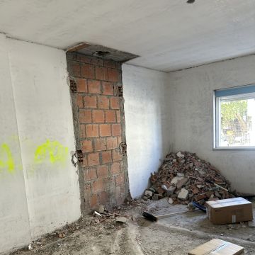 Vladmir Fonseca - unipessoal,Lda - Loures - Pintura de Portas