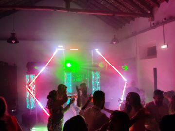 Karaoke Machine Rental - David Ferreira - Fochriw