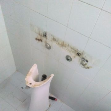 MU Serviços Canalização & Reparações Domésticas - Évora - Bettrahmen montieren